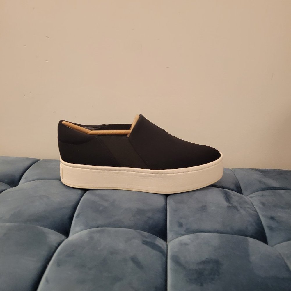 Brand New - Vince Women's Warren Shoe, Black - Picture 2 of 8